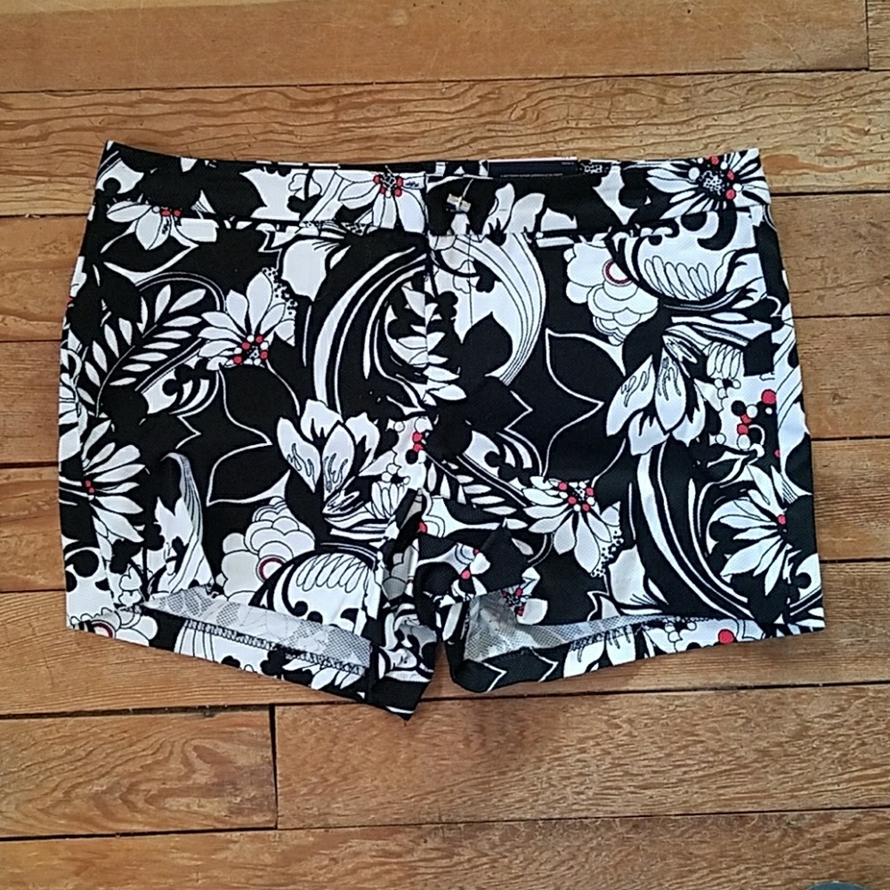 Tommy Hilfiger Black White Red Floral Shorts